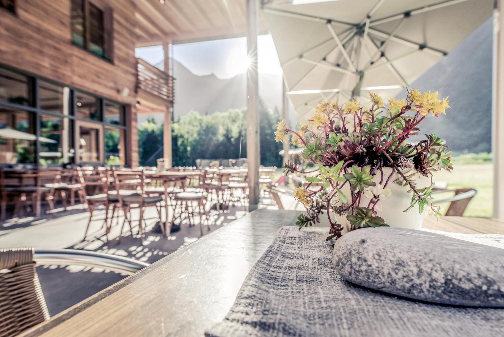 Boutique Hotel Lechzeit Elmen ภายนอก รูปภาพ